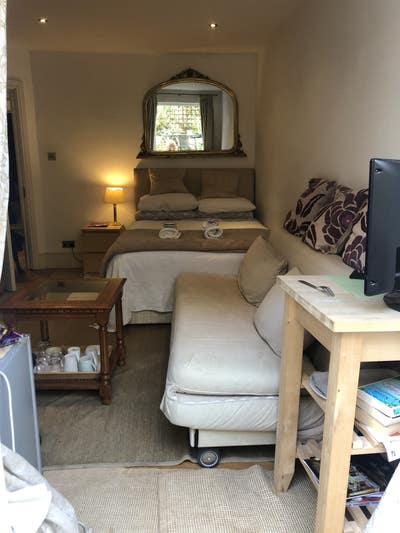 Short Let Room & Shower-Room SW3 Chelsea Main Photo