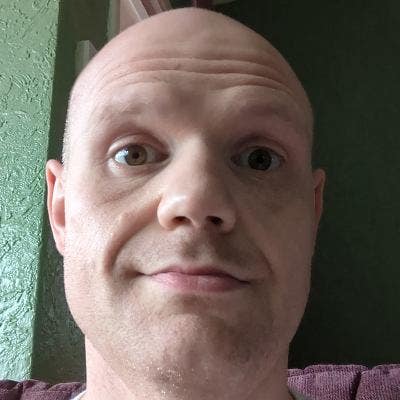 Young professional looking for room Main Photo