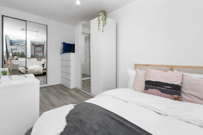 🌟Bright Large Room – Near Old Street Station🌟 Main Photo