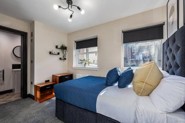 "Stunning Ensuite Double in a Converted Church" Main Photo