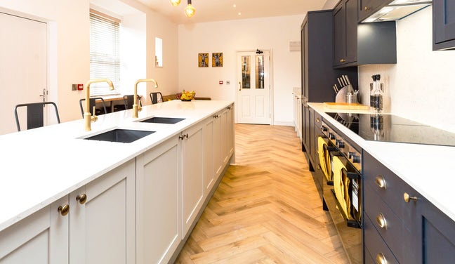 Luxury Ensuite room  Close to Bury Centre Main Photo
