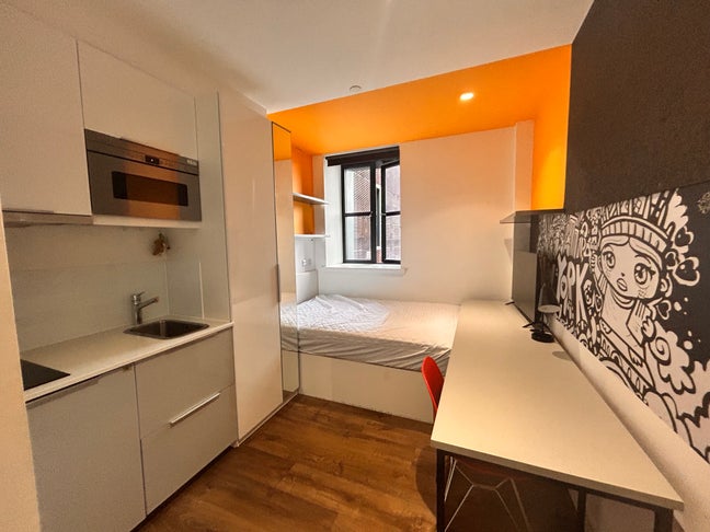 Studio Flat- Can Move in Immediately  Main Photo