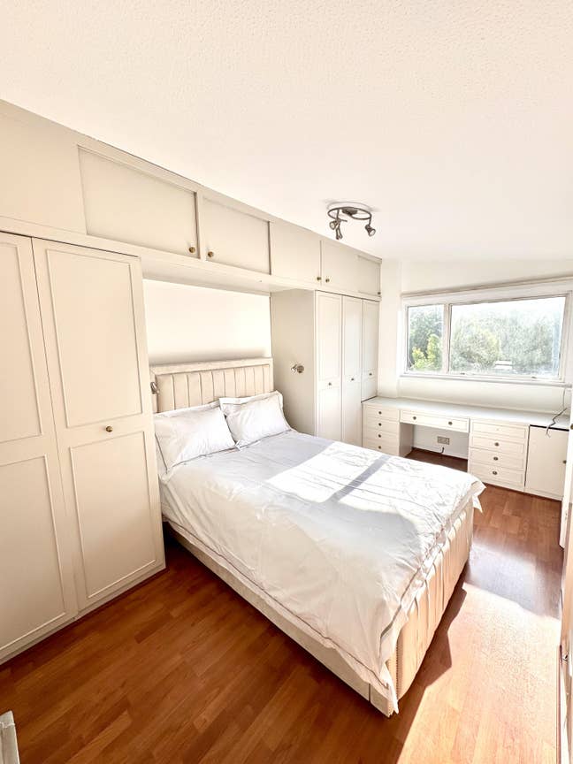 Two spacious rooms available in Colindale Main Photo