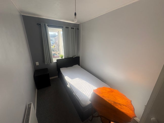 Recently refurbished 4 bed Yate Main Photo