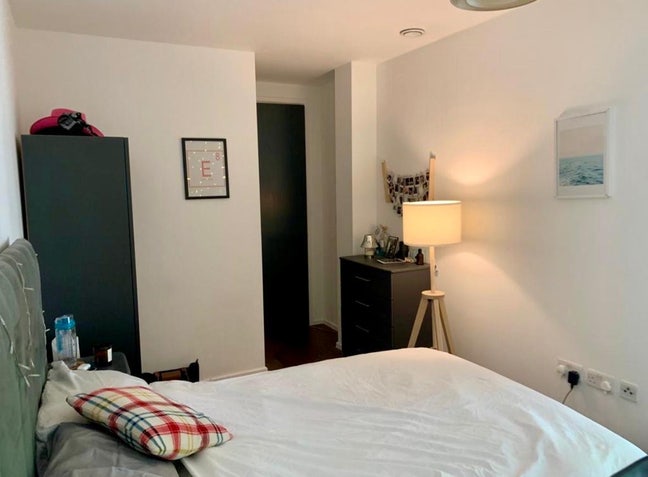 Double room available in London fields/Hackney.  Main Photo