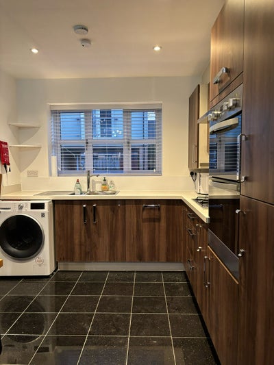 En-suite Rooms Available Newly Build House Main Photo