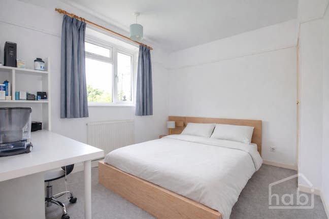 Double Room with Bills Included! Main Photo