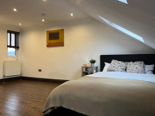 Large Double Room, 5 Mins to Leyton Stn, Bills Inc Main Photo