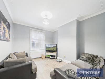 - HOUSE SHARE -double room Main Photo