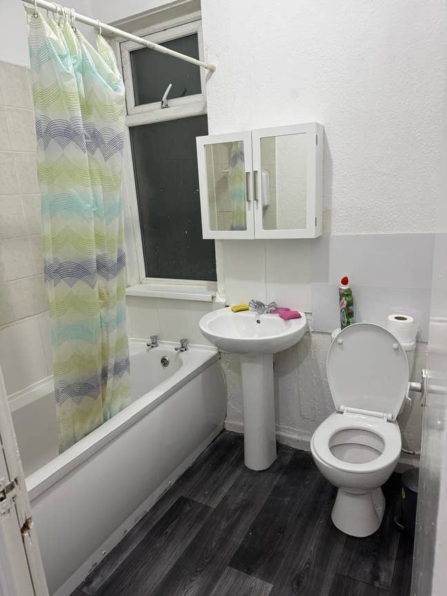 Double Room for Rent for couple(no children) Main Photo