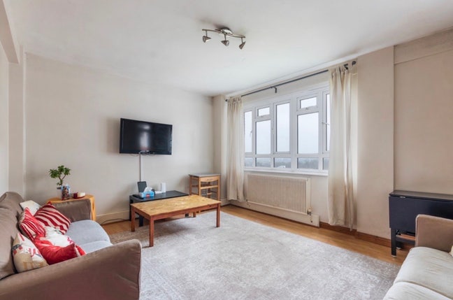2 Bedrooms Available SW19 Main Photo