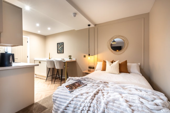 🤩 Derby City Center - New X-Large Studio Room Main Photo