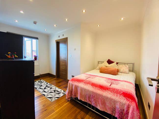 🌟Private Ensuite Double Room in Neasden – Zone 3 Main Photo