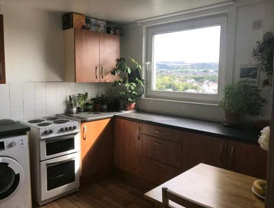  spacious, cosy and warm double room available now Main Photo