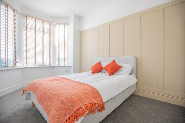 Newly Refurbished Rooms in Southsea Main Photo