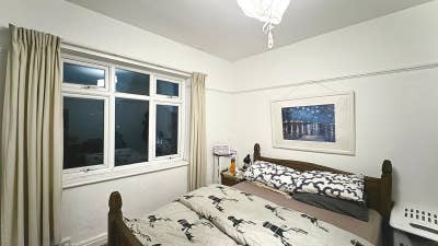 Double room for rent in Enfield Main Photo