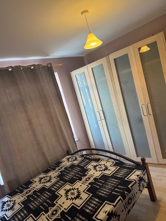 Furnished  Room available-&pound;650PCM (bills included  Main Photo