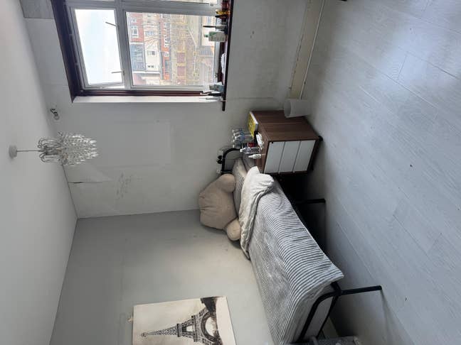 Double room to let near Newbury Park station  Main Photo