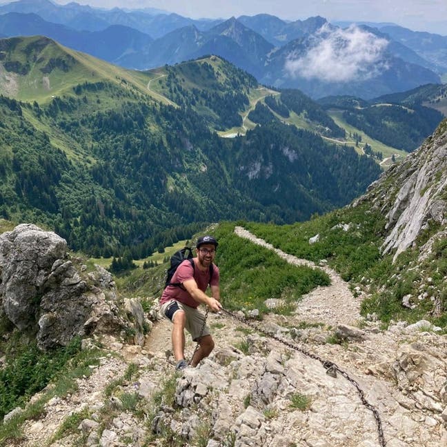 Moving to Cardiff from Mid-Wales Main Photo