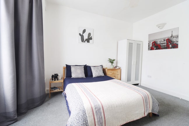 HOMELY🏠 - Doubles in Plumstead - Zone 4 Main Photo