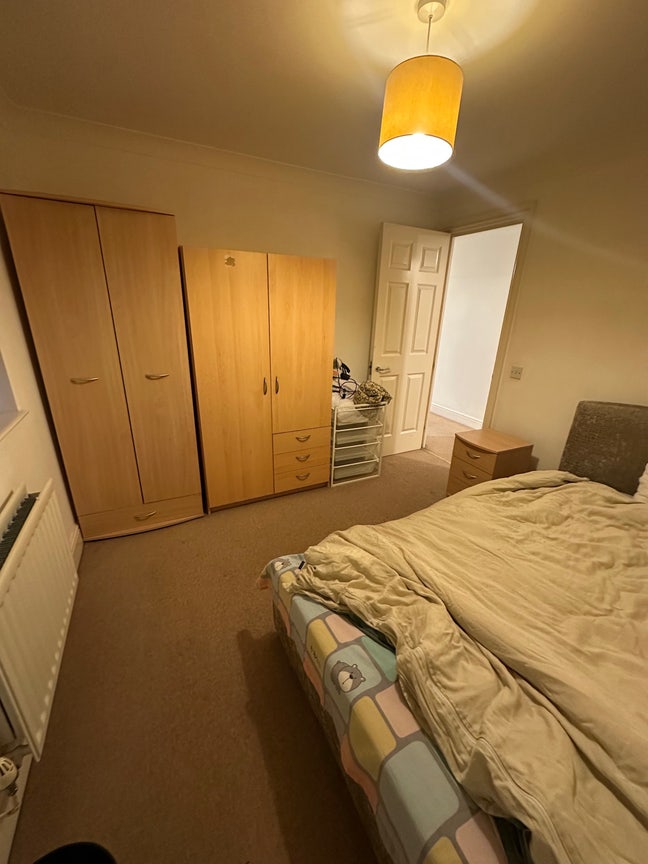 Short let ensuite at Canary Wharf Main Photo