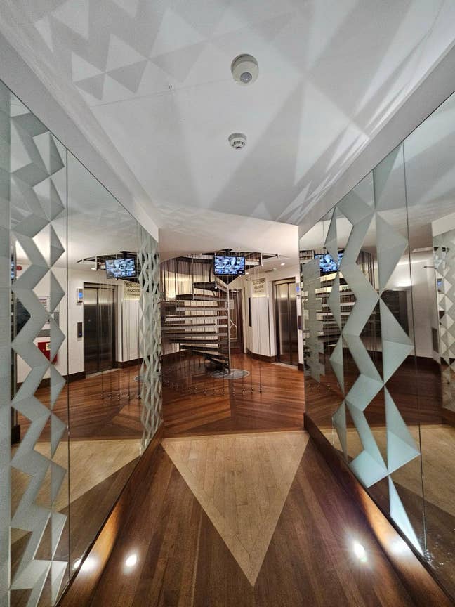 Modern big Room – London Bridge / Southwark  Main Photo