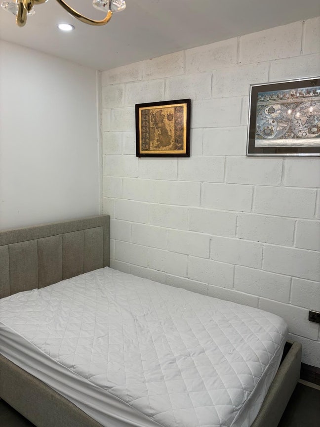 Studio flat available to rent  Main Photo