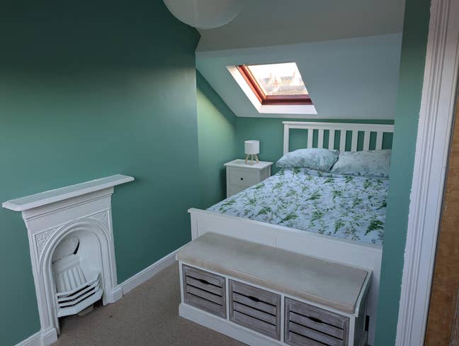 Large Double Room in a Cozy Ormeau Terrace Main Photo