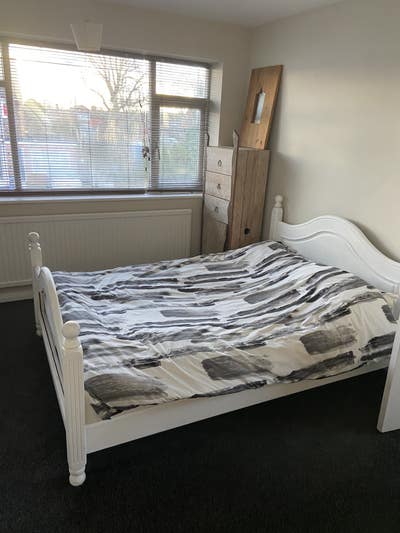 Doubler room furnished in Walton on thames Main Photo