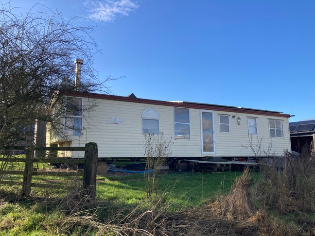 Mobile Home let  Main Photo