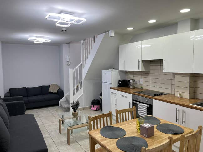 1-Bed Flat with Patio – N1 – &pound;3,000 pcm Main Photo