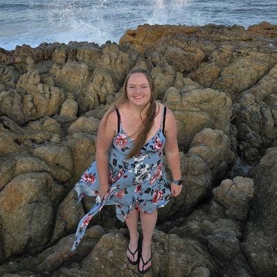 Hi there! 😊 My name is Megan, and I’m a... Main Photo