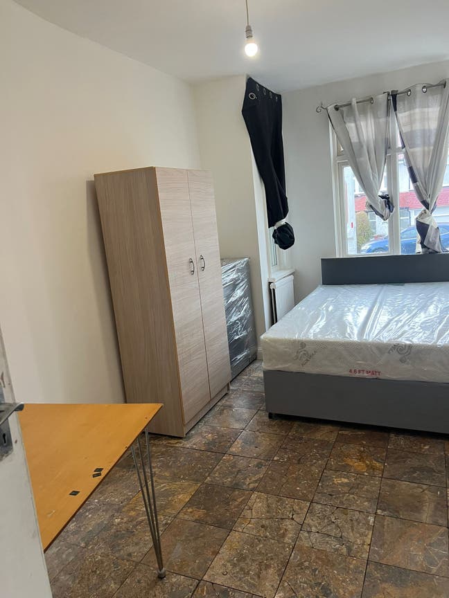 2 Single Room 10 Mins from Wembley Park Main Photo