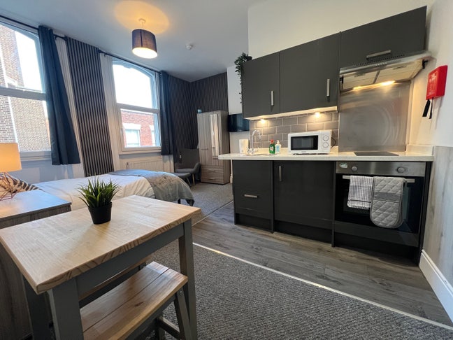 All Inclusive Studio Apartment in the CIty Centre Main Photo