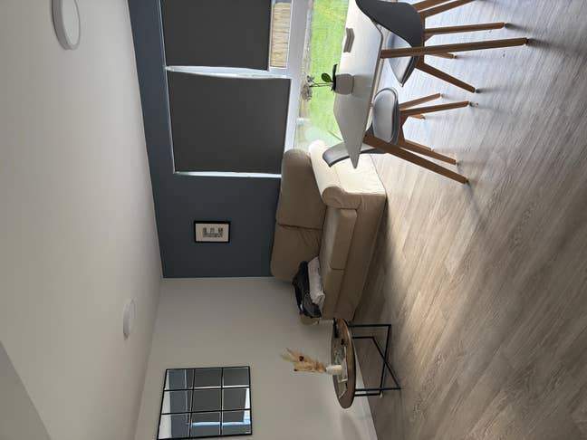 Room available in a 2 bedroom flat  Main Photo