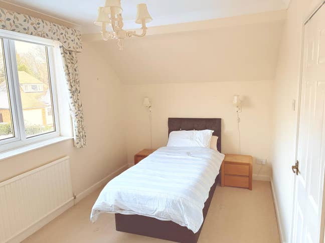 Room to rent with bills included  Main Photo