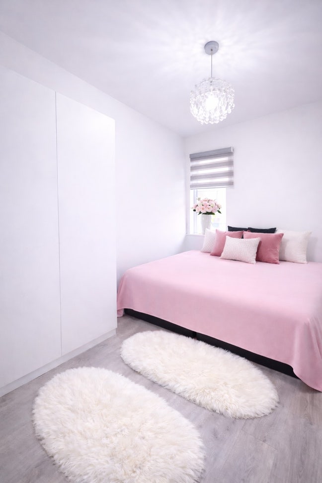 Cozy Stylish Large Single Room| Females preferred Main Photo