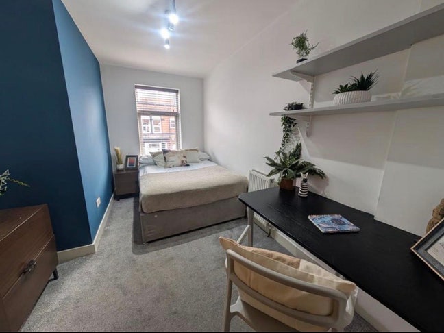 Spacious modern 8 bedroom property available soon! Main Photo