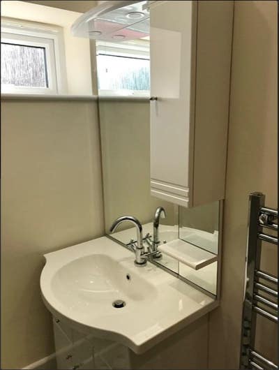 Room Available to Rent in a 5 Bed House Main Photo