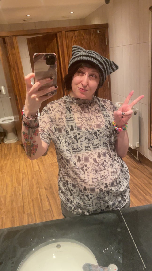 Hi!  I’m Kellie, I’m 31 and I’m looki... Main Photo