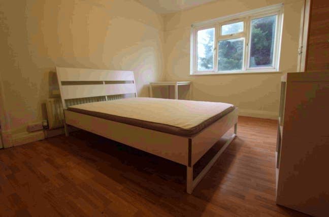 All Bills Included – Spacious Double Room - Ealing Main Photo