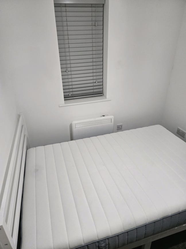 Share flat Main Photo