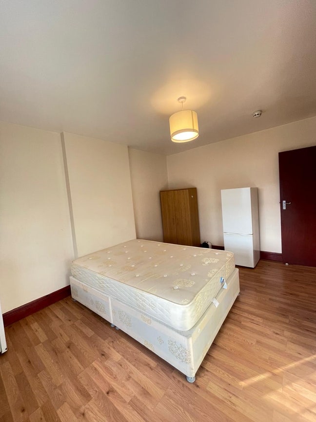 ✨ 🛏️ Double Room to Let in/ Harlesden Main Photo