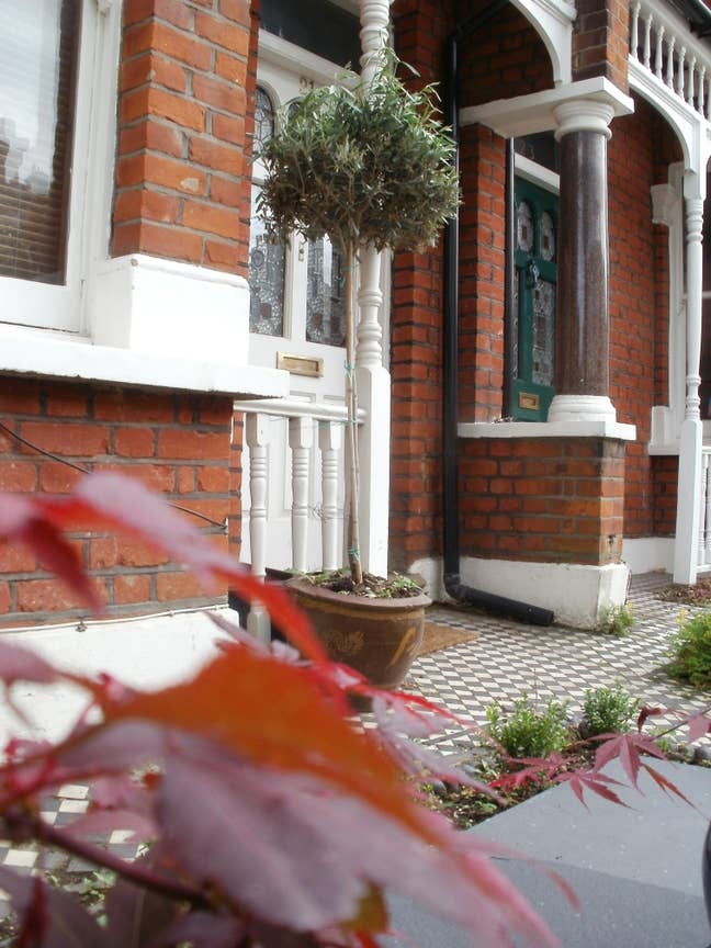 Double room, spacious house, 3 mins Elizabeth Line Main Photo