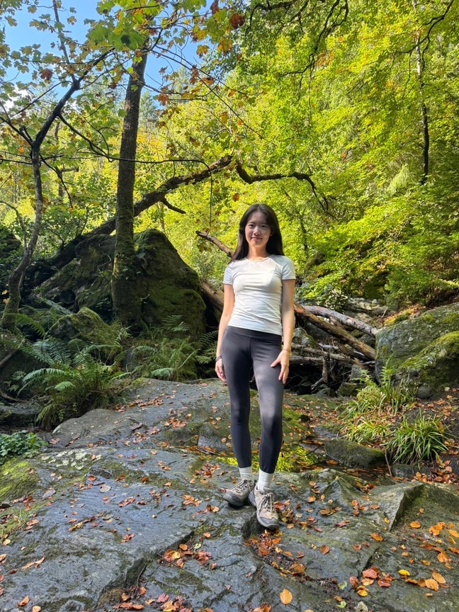 Professional Female seeks a single or double room Main Photo