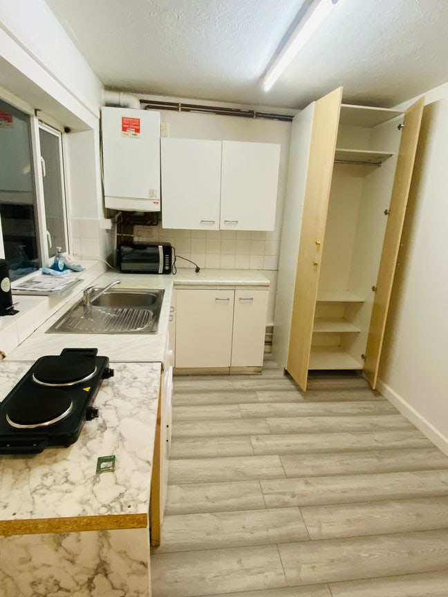 Self-Contained Studio with private Entrance Main Photo