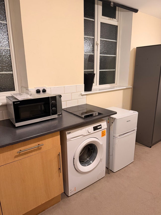 ⚡️Studio flat Bromley Road ⚡️ Main Photo