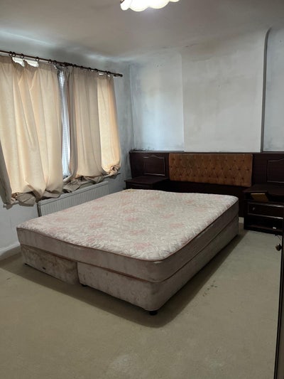 Large room Main Photo