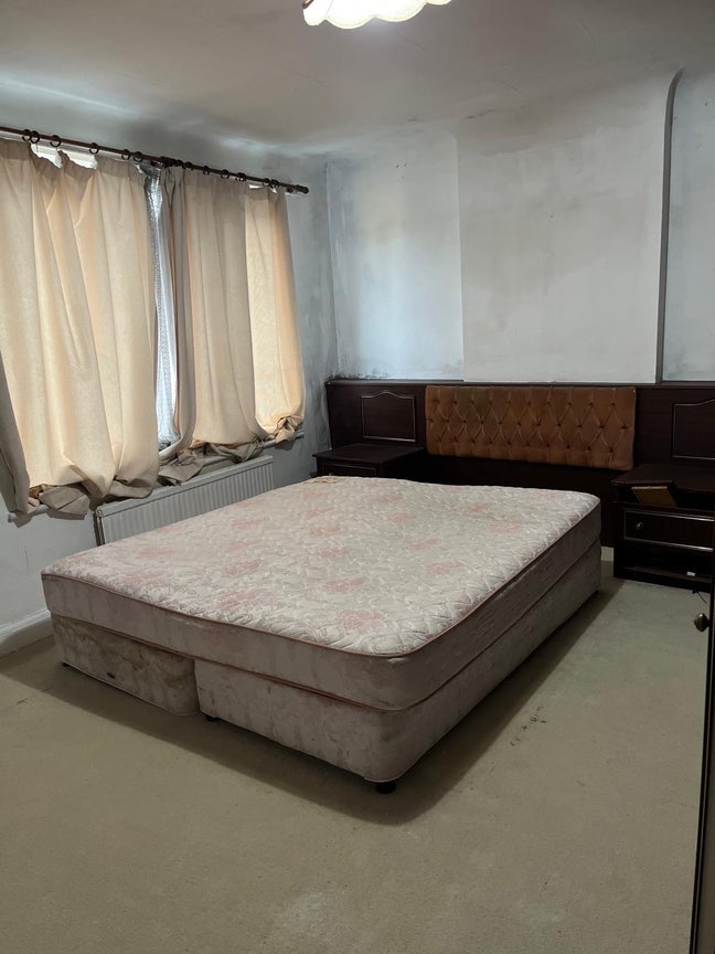 Large room Main Photo