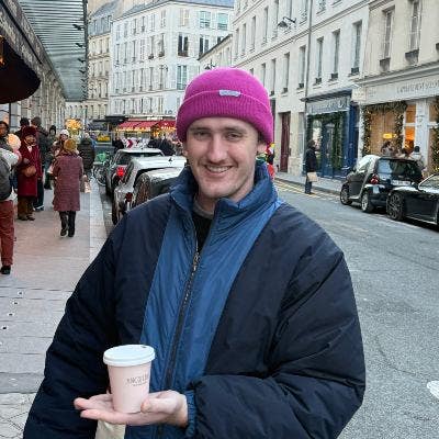 Looking for a flatmate Main Photo